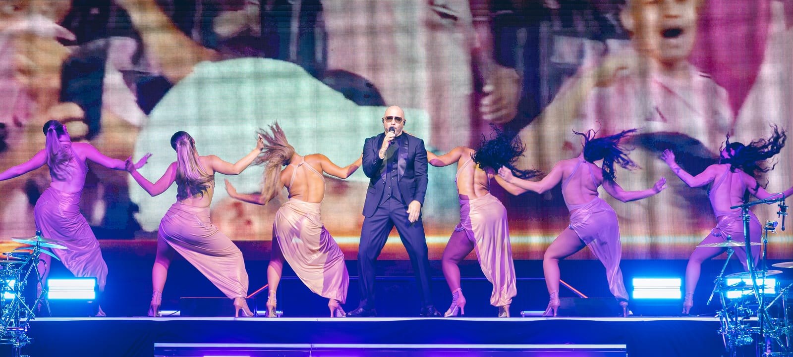 Pitbull concert photo 28