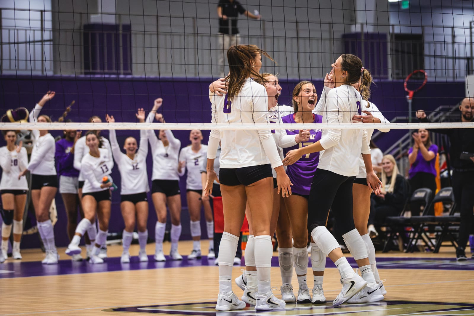JMU vs. Loyola volleyball photo 2